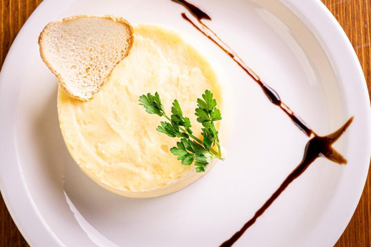 Hotel Bereg 부코벨 외부 사진